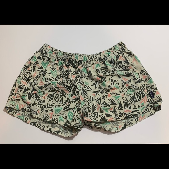 Patagonia Pants - Patagonia patterned shorts